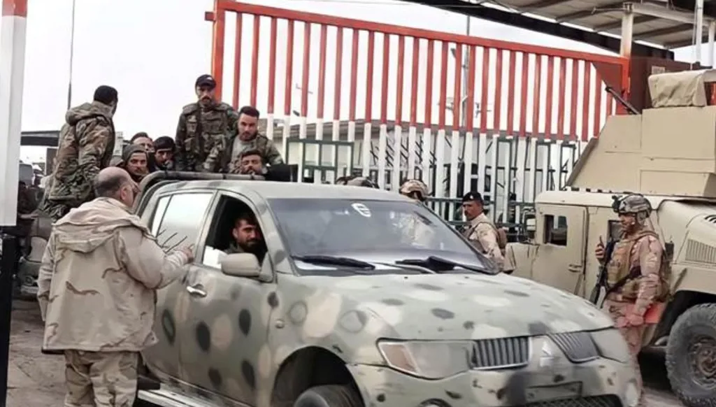 العودة "الطوعية" من العراق بدأت... "تعتيم إعلامي" على مخيم لجنود سوريين فرّوا بعد سقوط ‏الأسد