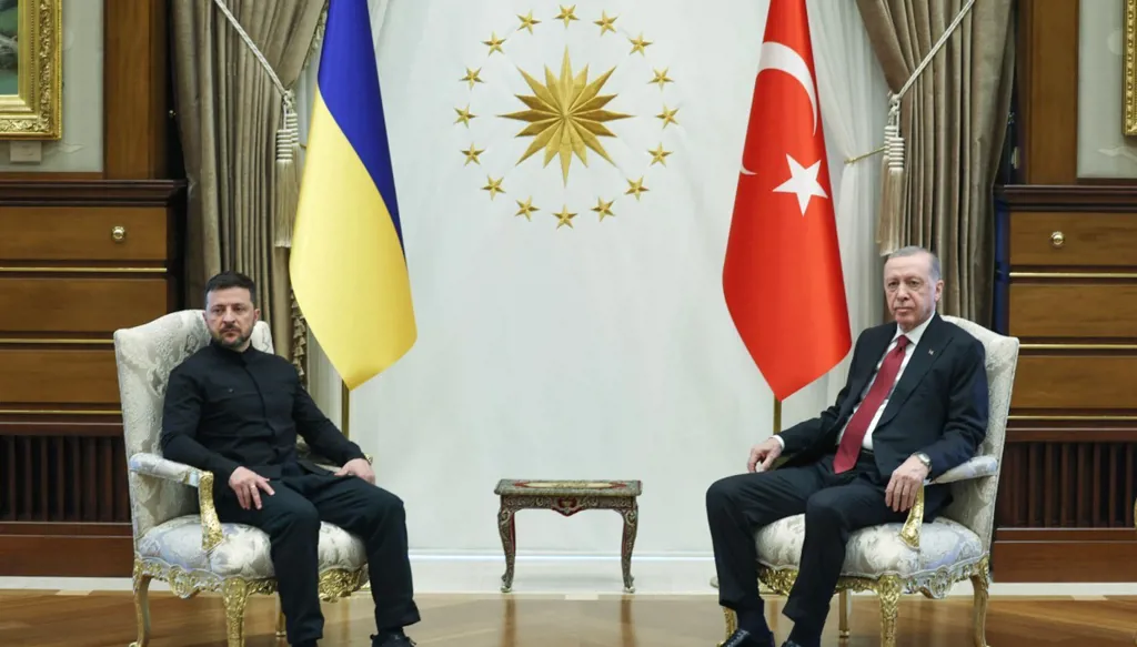 انتهاء لقاء تركي روسي في إسطنبول على أن تنضم أوكرانيا إلى المحادثات الجمعة