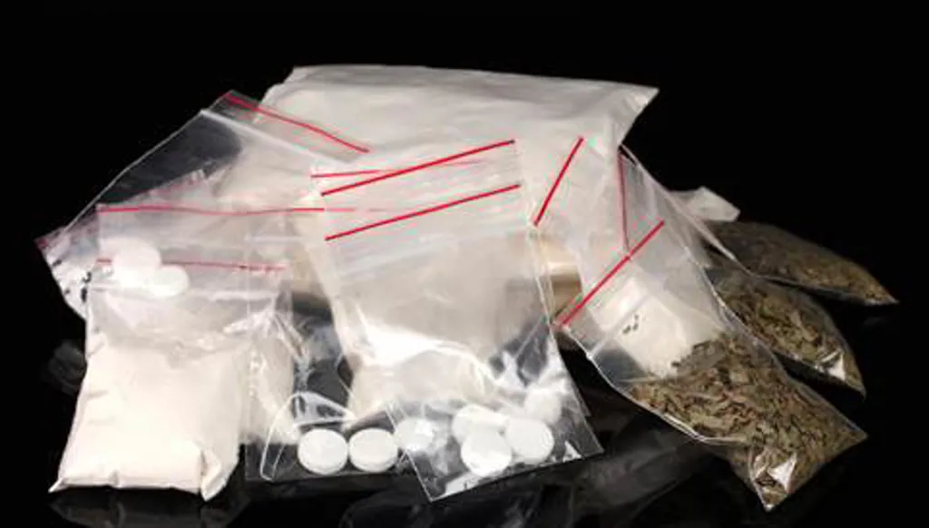 ضبط شاحنة محمّلة بالمخدرات في بخعون - الضنية شمالي لبنان  (فيديو)