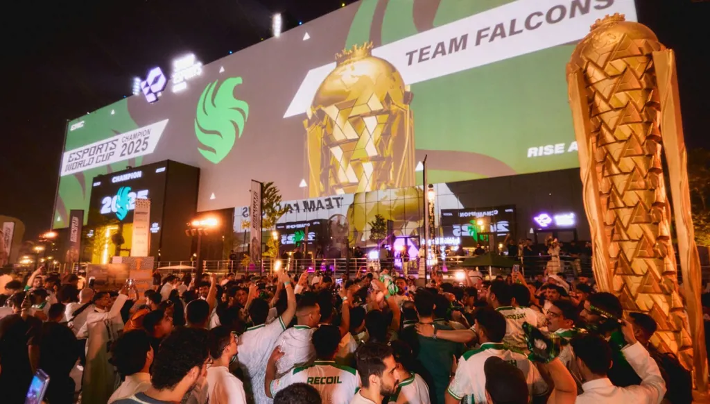 Team Falcons يحقق لقب كأس العالم للرياضات الإلكترونية في السعودية