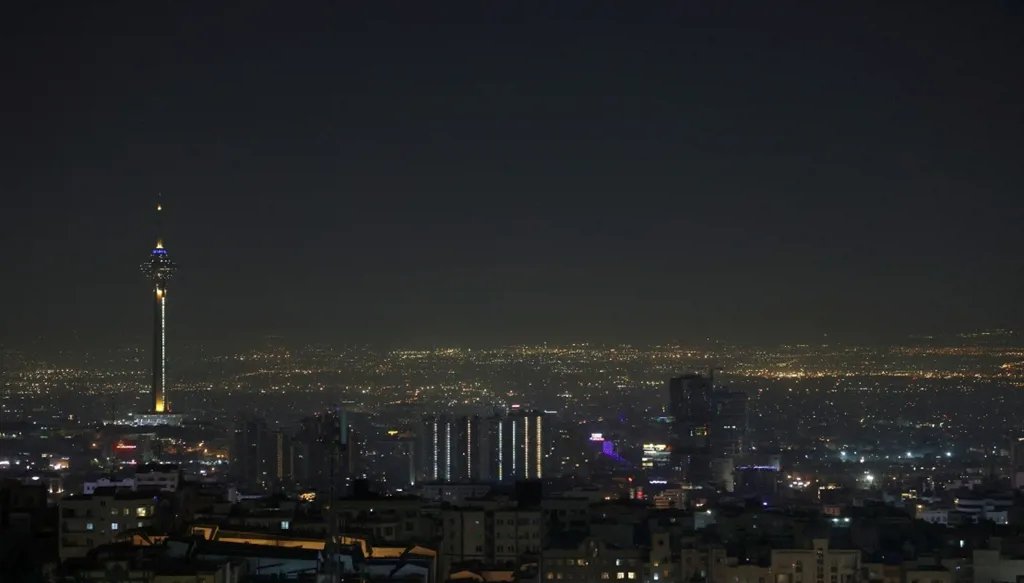 ماذا حصل في سماء طهران؟ (فيديو)