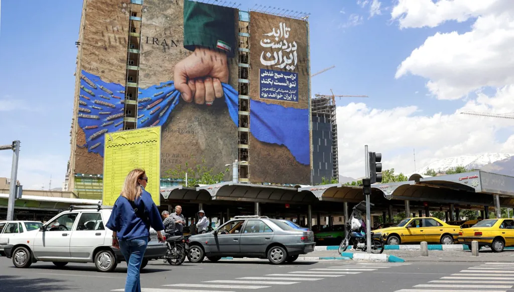 ما دلالات الاشتباكات المتفرقة بين إيران والولايات المتحدة؟