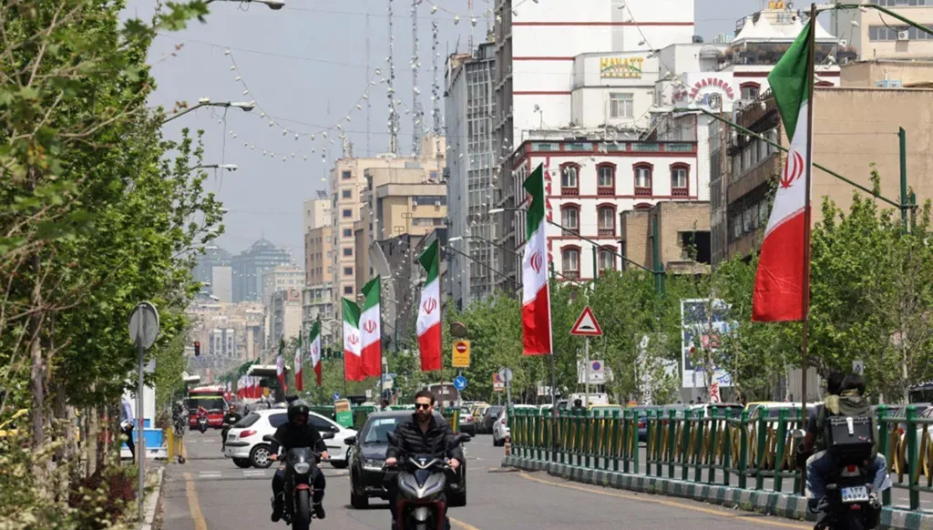 Can the U.S. really exit a war with Iran without escalation? Inside the limits of presidential power