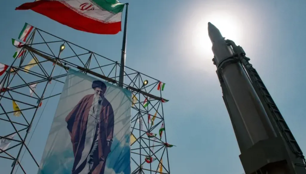 "وول ستريت جورنال": رسائل إيرانية عبر وسطاء عرب إلى إسرائيل وأميركا لاحتواء العنف