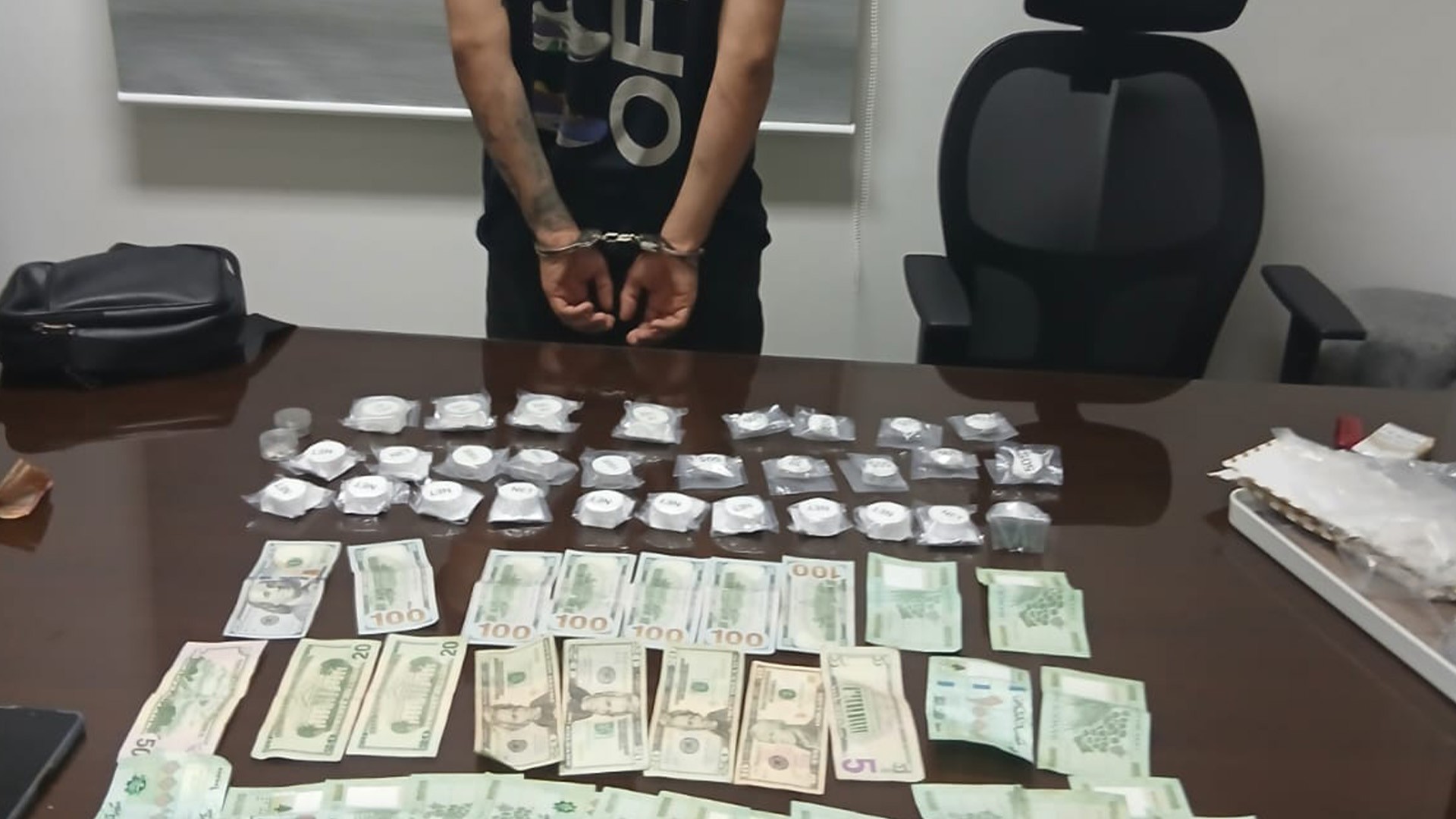 صورة للموقوف (قوى الأمن).