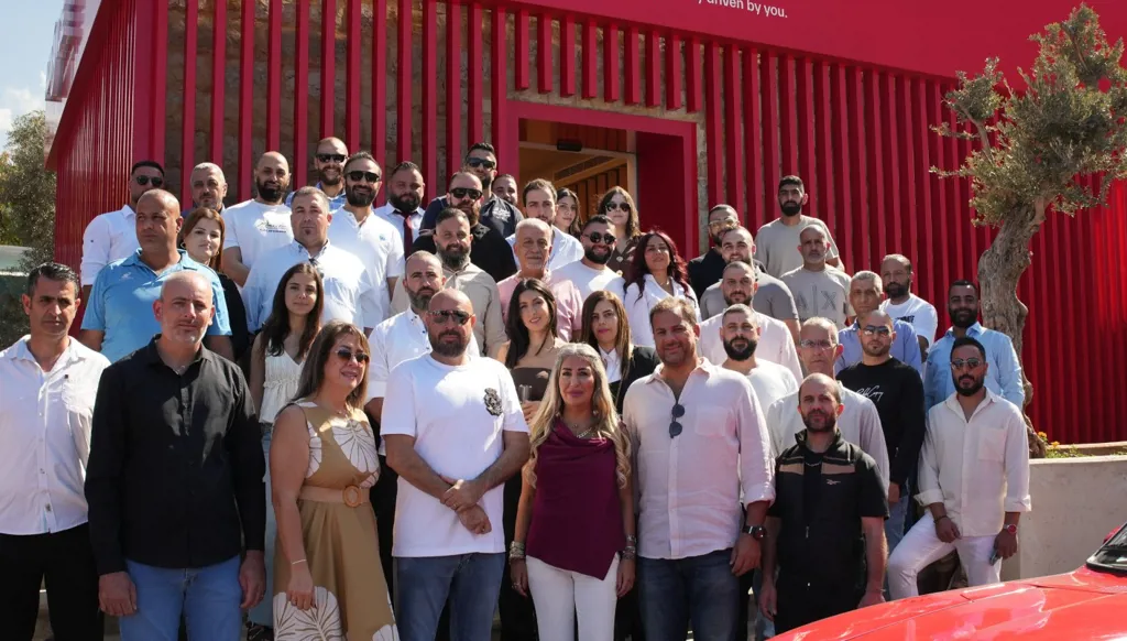 "أدفانس" تكشف عن هويتها الجديدة وتفتتح فرعها الجديد في النقّاش