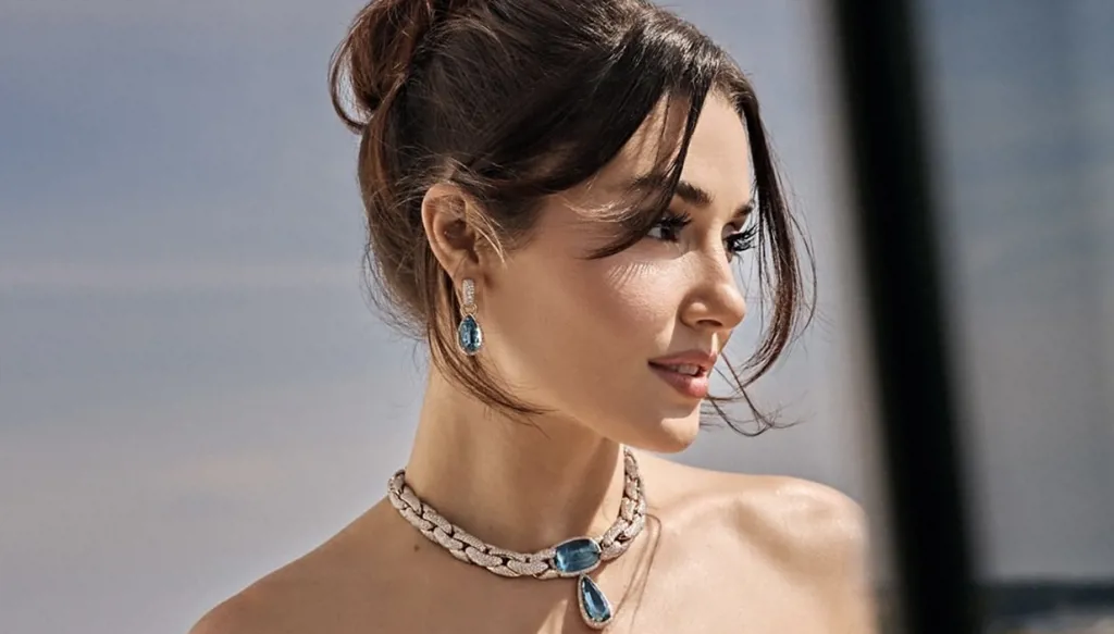 هاندا إرتشيل تسرق الأضواء بتصميم جيامباتيستا فالي في مهرجان كان (صور وفيديو)