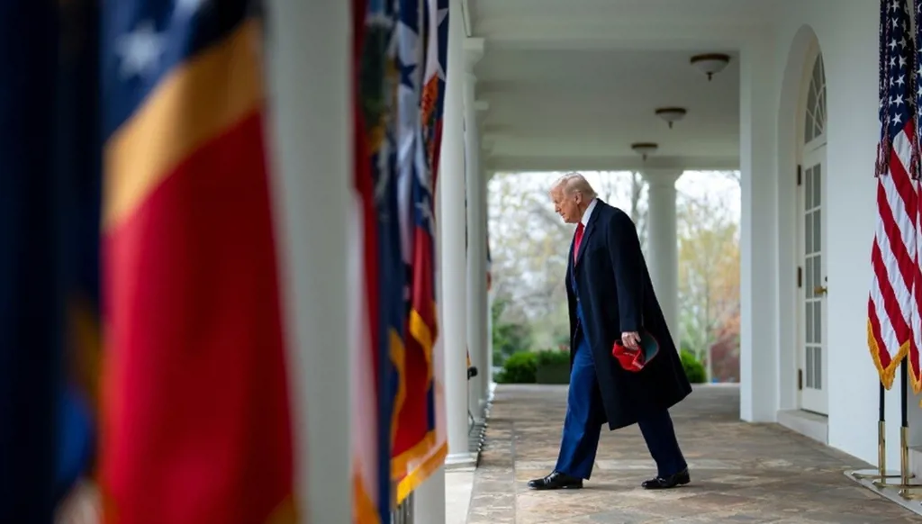 أبعد من ضغوط عسكريّة... ديبلوماسيّة الزوارق الحربيّة