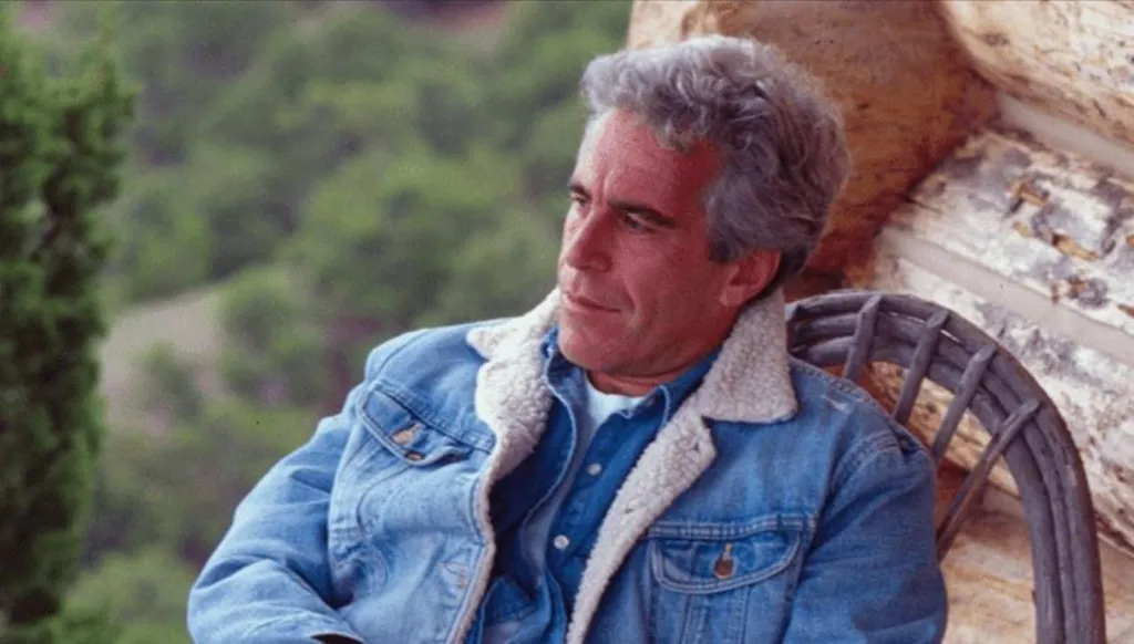 مفاجأة في قضية جيفري إبستين: مذكرة غامضة قد تكشف أسرار الساعات الأخيرة