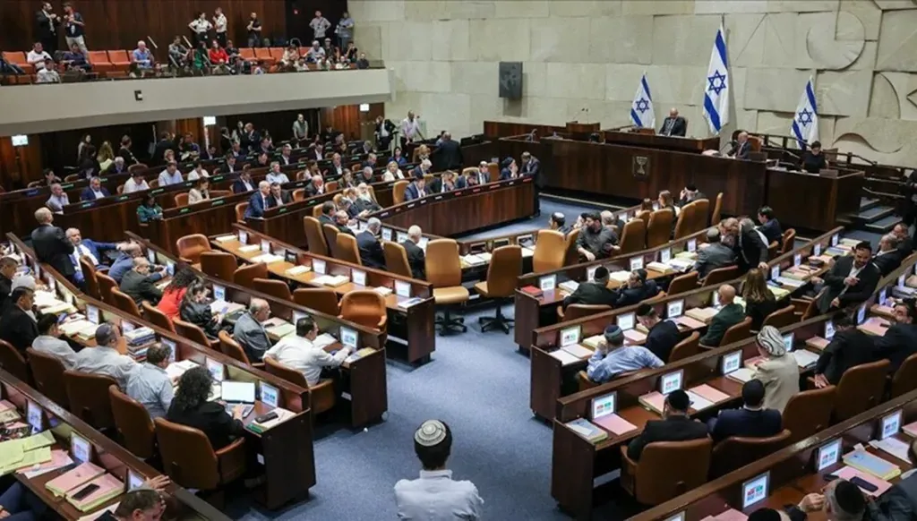 الائتلاف الحاكم في إسرائيل يقترح حلّ الكنيست تمهيداً لانتخابات مبكرة