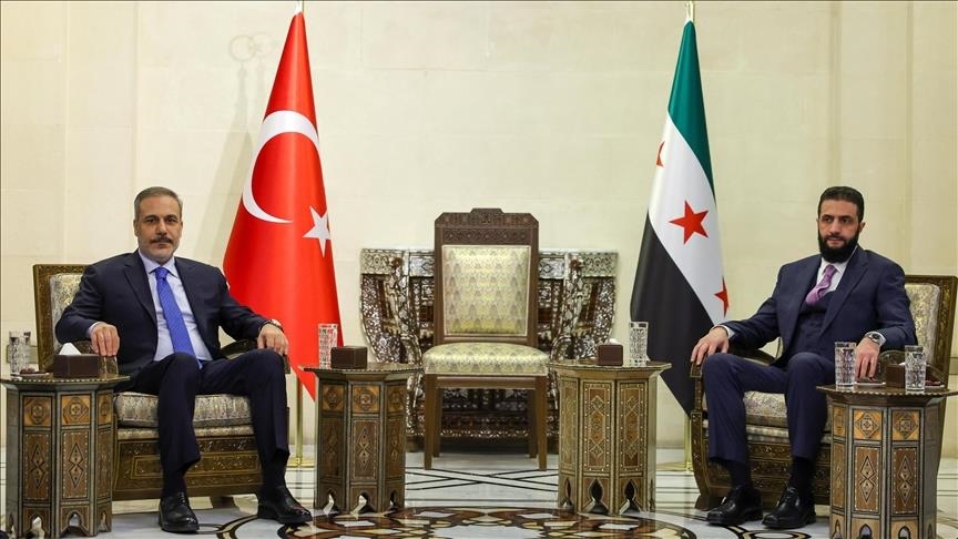 الشرع وفيدان (وكالات)