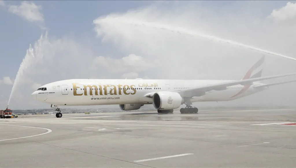 أولى الرحلات الإماراتية تصل إلى مطار دمشق منذ 13 عاماً