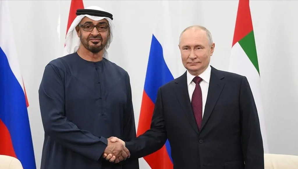 بوتين يجري اتصالاً مع رئيس الإمارات محمد بن زايد