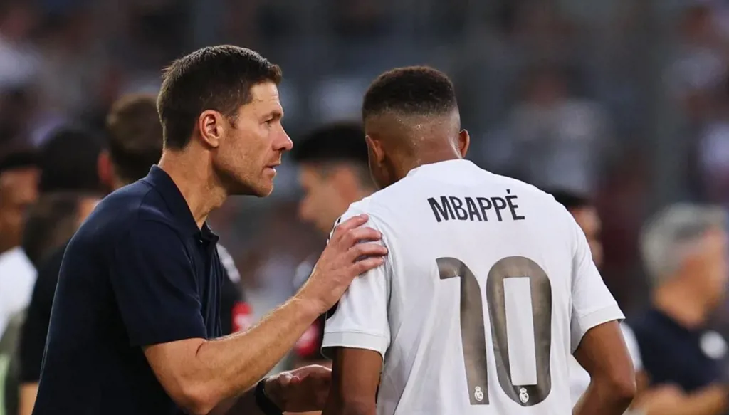 مبابي يُعلن بداية عهد جديد بقميص ريال مدريد رقم 10 (فيديو)