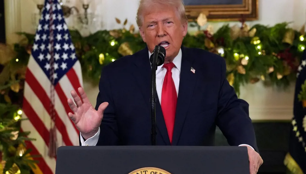 ترامب يطلق اسمه على أشهر مركز ثقافي في واشنطن