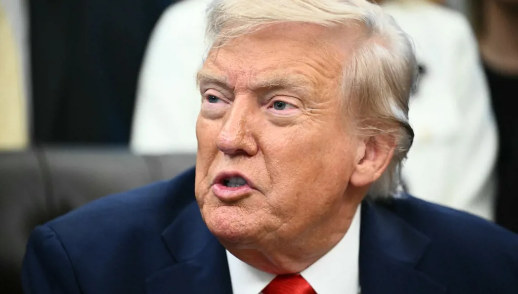 ترامب يقيل عضوة بمجلس حكّام الاحتياطي الفيدرالي