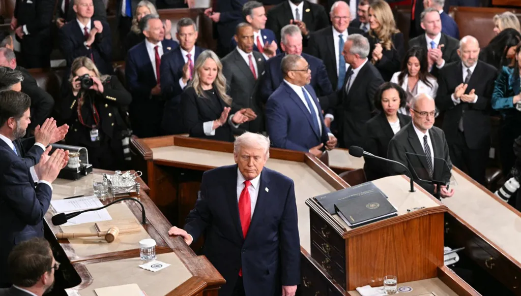 كلمة ترامب تشعل التوتّر... إلهان عمر: "لقد قتلت أميركيين" (فيديو)