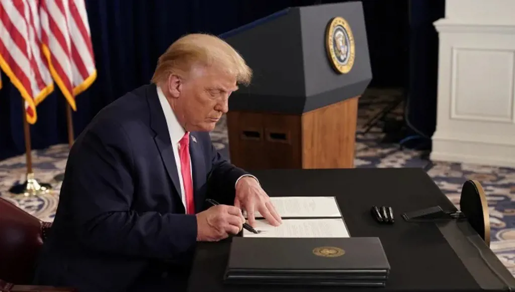 جماعات حقوقية تحذّر: ترامب قد يعيد "‭‬حظر سفر"‭‬ المسلمين