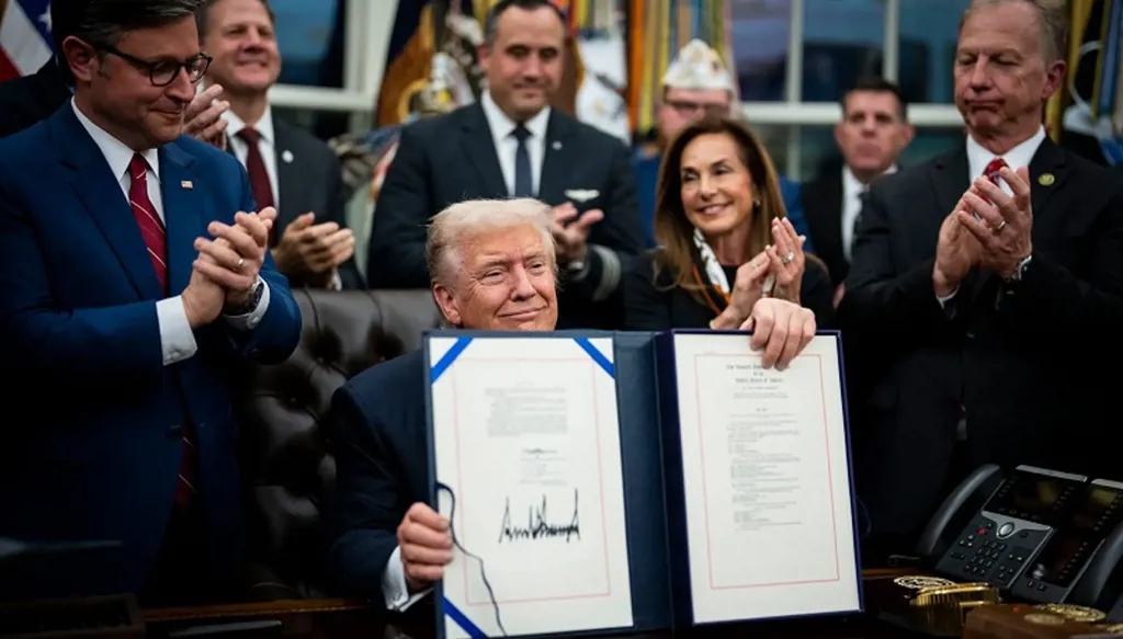 انتهاء الاغلاق الحكومي الأميركي... اجتماع سري أدى للاتفاق وانقسام داخل الحزب الديموقراطي