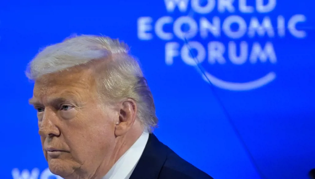 بين ريغان وعبد الناصر... دافوس تحت لهيب ترامب