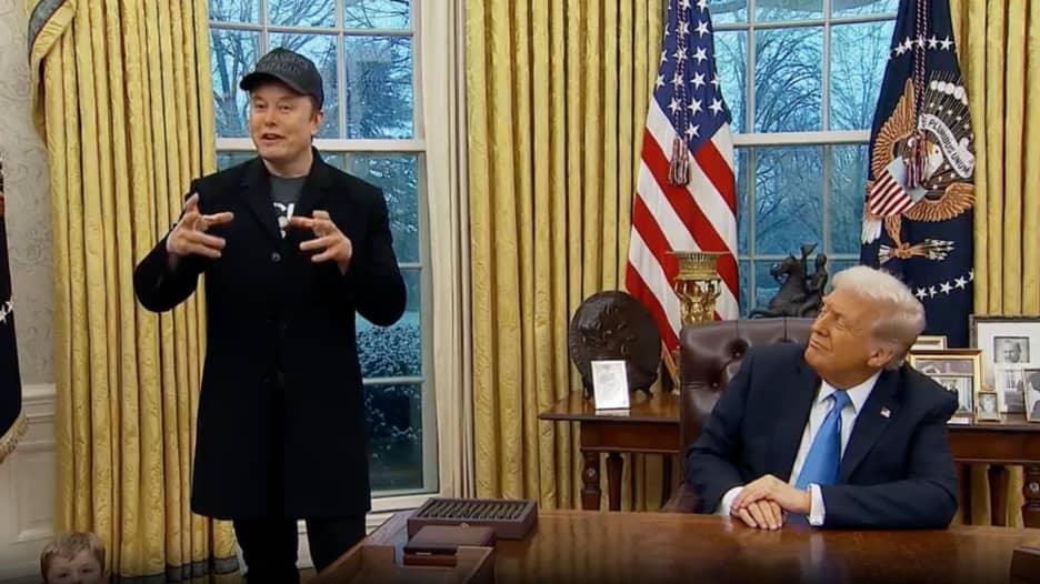 دونالد ترامب وإيلون ماسك في البيت الابيض (وكالات)