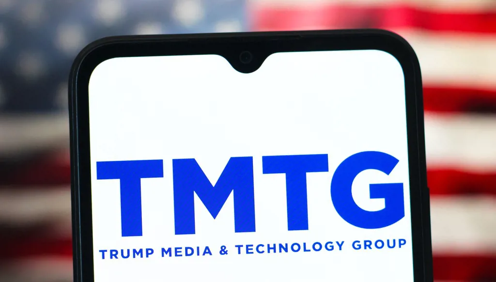 ترامب ميديا تطوي صفحة نزاعها مع مؤسسي"Truth Social"
