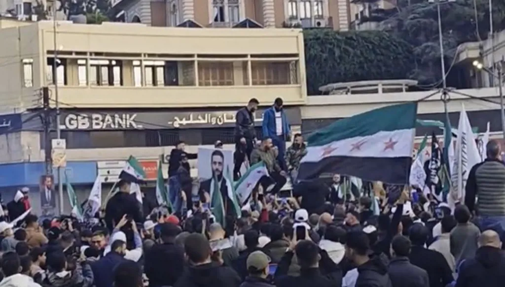 احتفالات في شمال لبنان بذكرى سقوط الأسد (فيديو- صور)