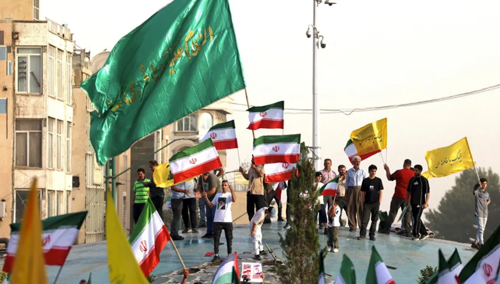 طهران لن تترك "حزب الله" ولا الفلسطينيين!!