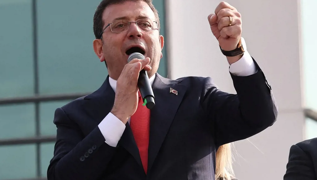 أوغلو مقابل إردوغان... الدعم يتزايد لرئيس بلدية إسطنبول المسجون