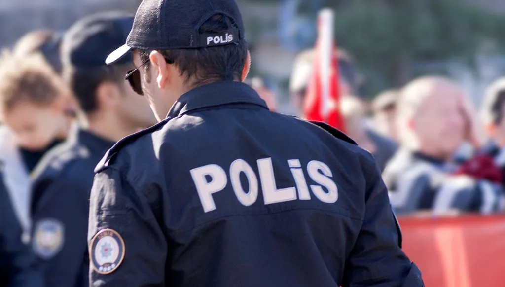تركيا... مقتل شرطيَين بهجوم مسلّح في إزمير