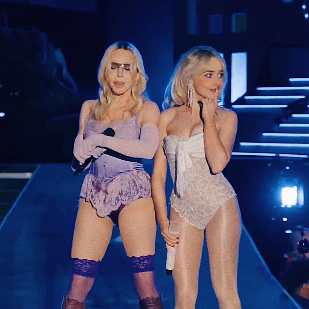 مادونا وسابرينا كاربنتر في مهرجان كوتشيلا (غوغل).