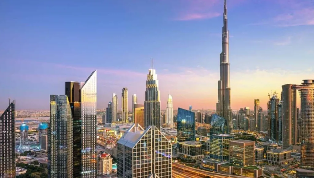 كيف أصبحت الإمارات الأولى عالمياً في تبني الذكاء الاصطناعي؟