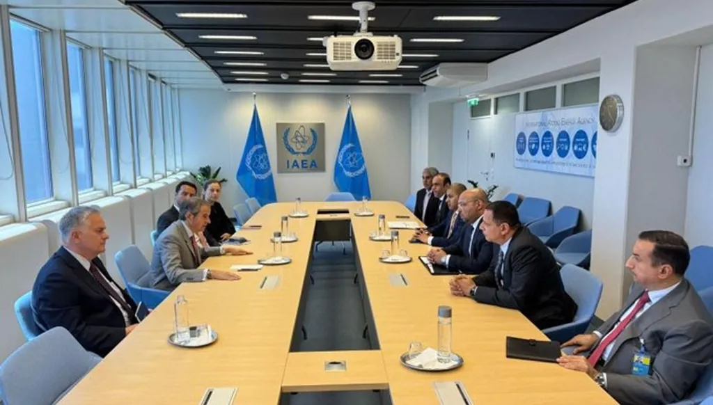 قلق خليجي من سلامة المنشآت النووية... وتحذير من آثار استهدافها