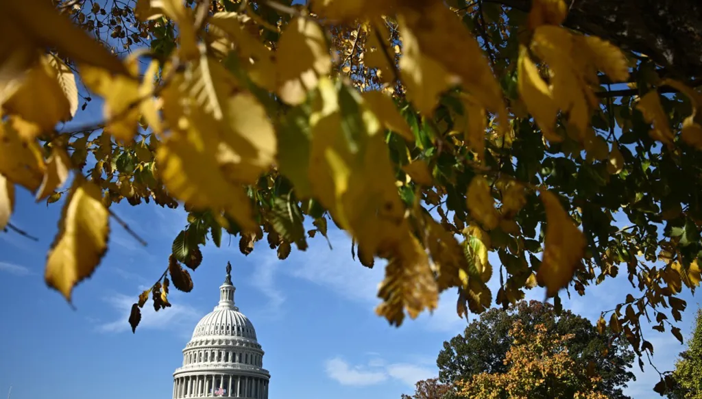 الولايات المتحدة ستلغي رحلات جوية اعتباراً من الجمعة