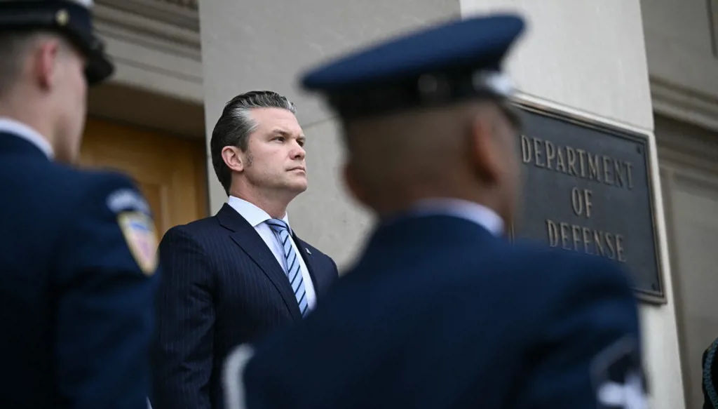 وزير الدفاع الأميركي يأمر بخفض عدد كبار الضباط 20%