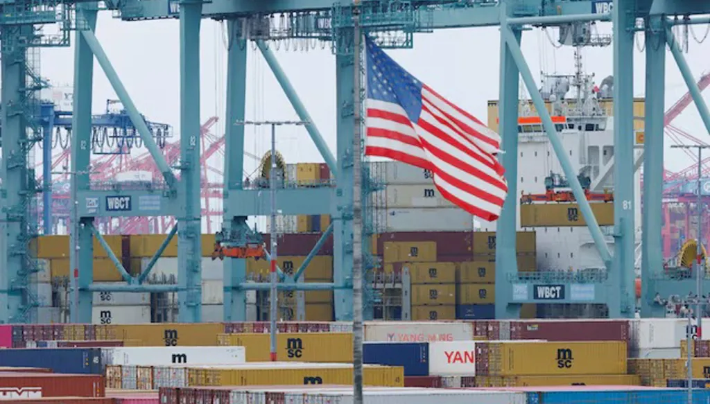 بعد قرار المحكمة العليا... الجمارك الأميركية توقف تحصيل الرسوم الثلاثاء