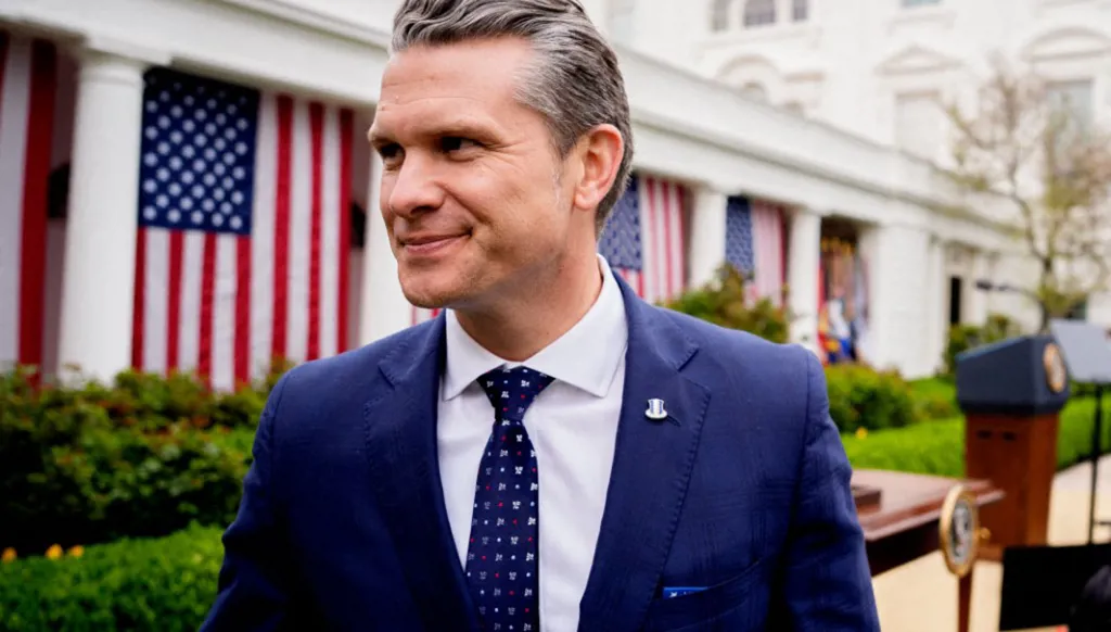 البنتاغون يحقّق بشأن استخدام وزير الدفاع تطبيق "سيغنال"