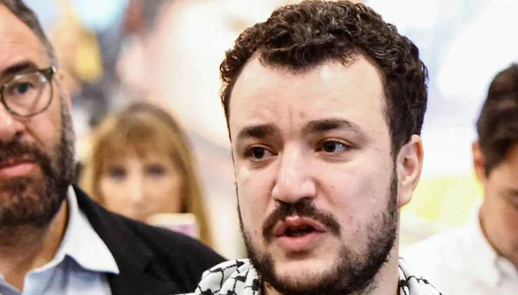 ناشط مؤيد للفلسطينيين يطالب إدارة ترامب بـ20 مليون دولار