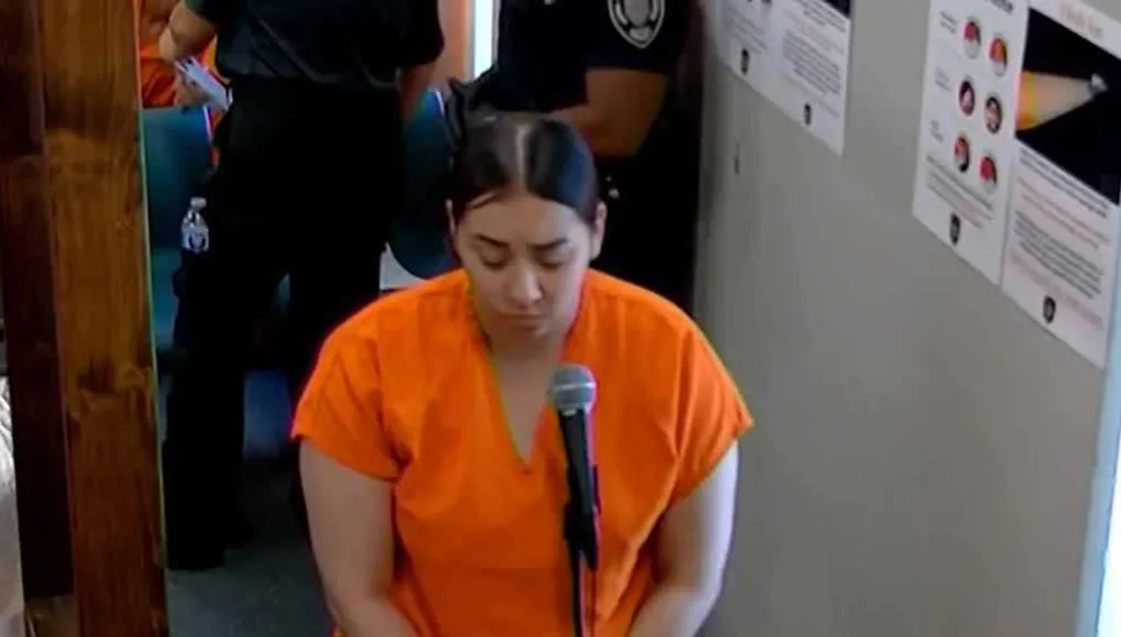 عاملة توصيل بيتزا تُمزّق رئة سيدة حامل بسبب دولارَين!