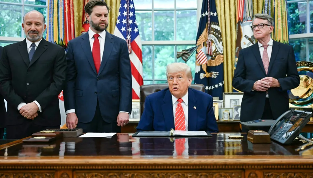 إشادة أميركية بريطانية بالتوصل إلى اتفاق تجاري مهم