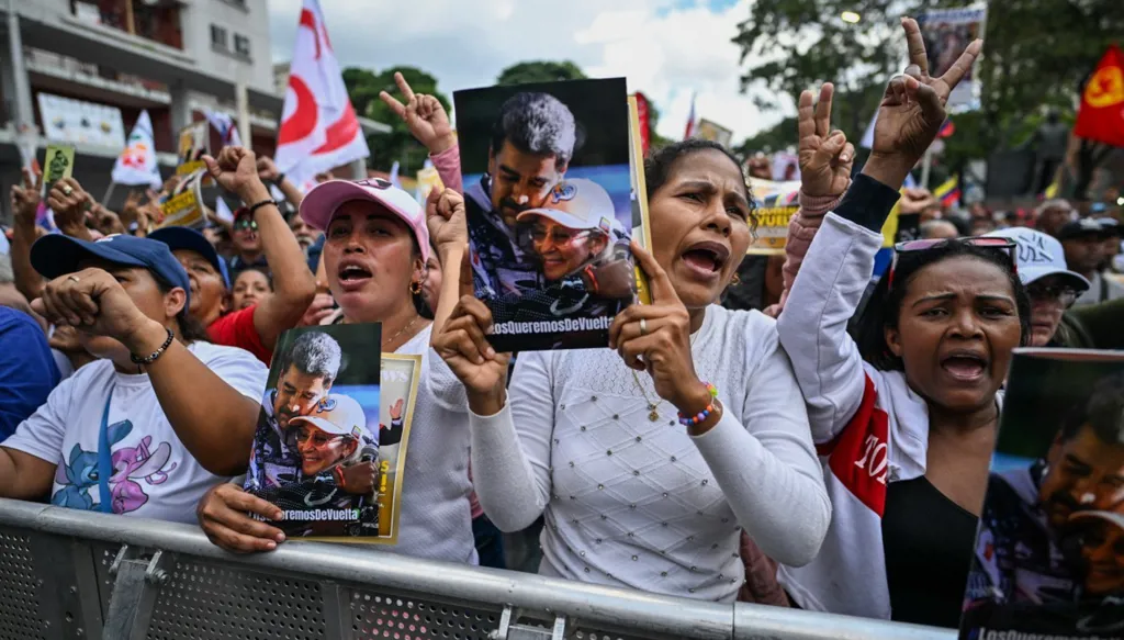 تظاهرة حاشدة في فنزويلا طالبت بالإفراج عن مادورو (صور)