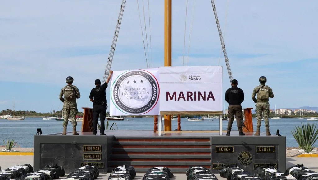 أميركا والمكسيك تضبطان أطناناً من الكوكايين في المحيط الهادئ