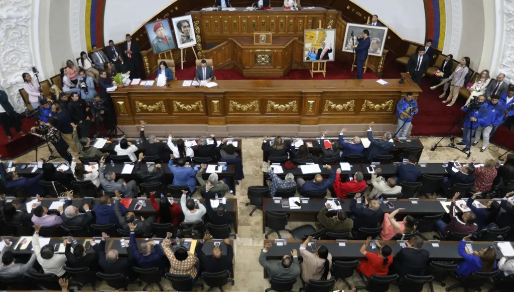 فنزويلا... إرجاء إقرار قانون عفو العام