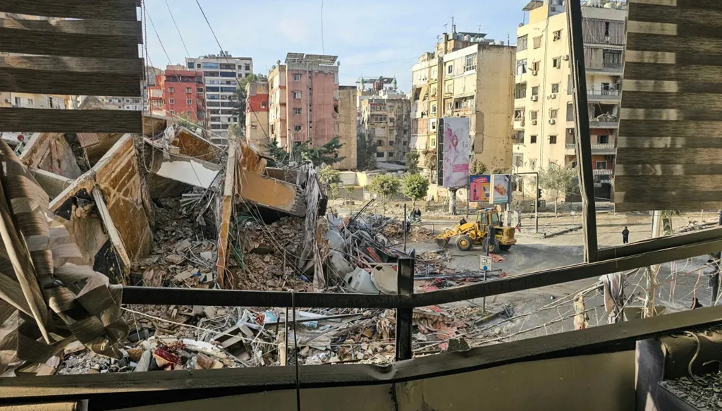 حرب إيران لها تبريراتها وليس حرب الحزب