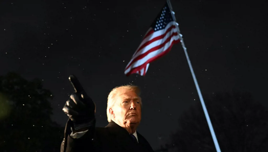 تُستأنف مطلع الأسبوع المقبل... ترامب يشيد بمحادثات "جيدة جداً" بشأن إيران