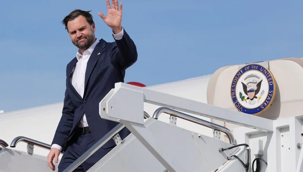 نائب الرئيس الأميركي: أحرزنا تقدماً كبيراً في المحادثات مع إيران