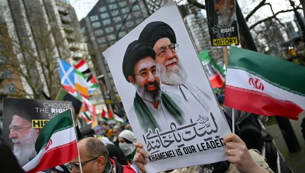 "في مواجهة مخططات" الأعداء"... السلطات الإيرانية تدعو لتظاهرات حاشدة