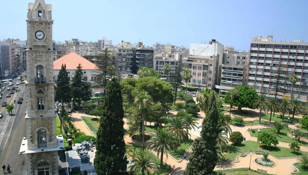 عملية سلب داخل سيارة أجرة في طرابلس شمالي لبنان… وطعن الضحية