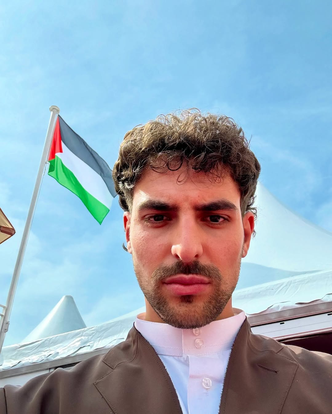 سانت ليفانت (إنستغرام).