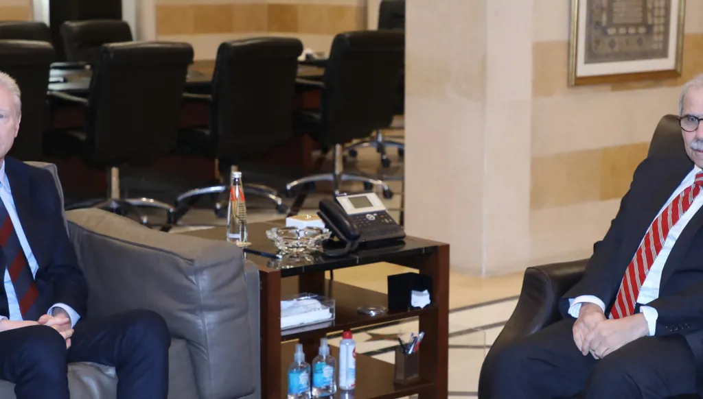 سلام يعقد سلسلة لقاءات في السرايا الحكومية